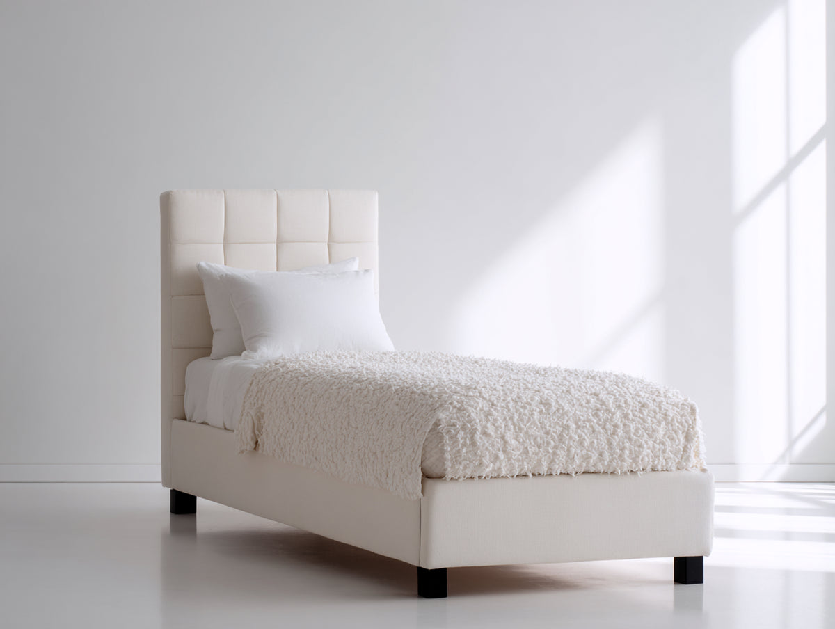 Einzelbett Stoff 215x105x120 cm - Cremeweiß - Gepolstertes Bett mit hohem Kopfteil